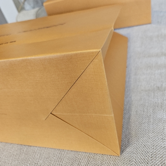 Brand new Louis Vuitton empty gift set - Picture 12 of 16